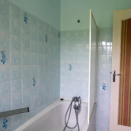 Charmante Maison A Avec Jardin Clos - Fr-1-616-353