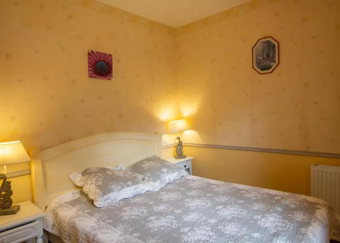 Nyaraló Charmante Maison A Avec Jardin Clos - Fr-1-616-353 *